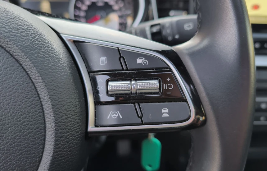 Kia XCeed 1,5T-GDI 7DCT MY25 L+AEB+Panorama