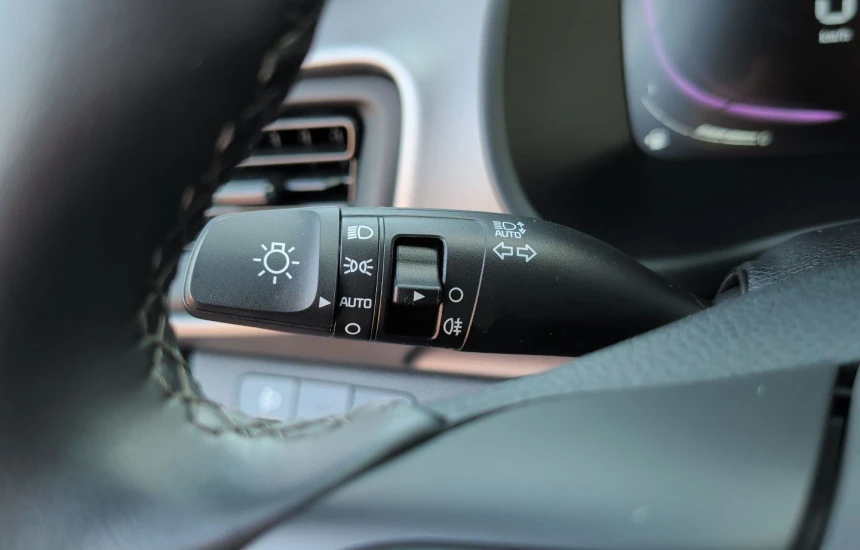 Kia Stonic  1.0 T-GDI DCT M + SMT 