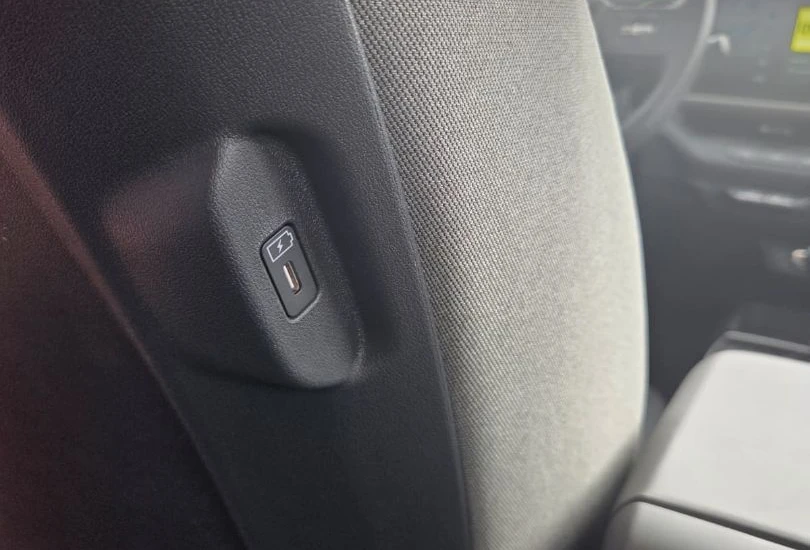 Kia Seltos XLine PALE GREY M